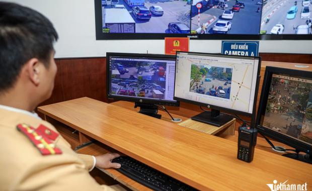 Vượt đèn vàng cũng có thể bị CSGT xử phạt nặng và những tranh cãi không ngừng
